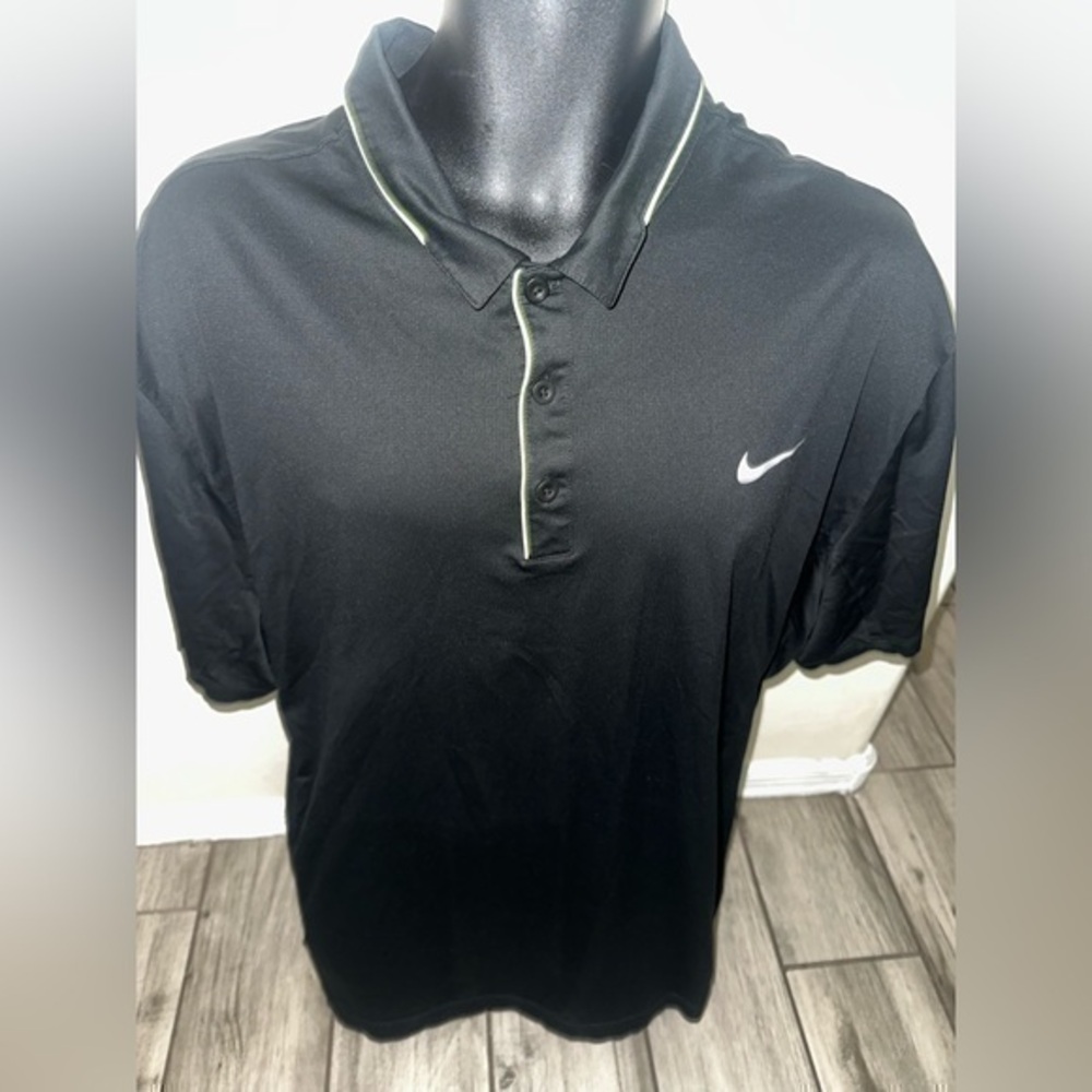 Men’s used Nike Golf black polo shirt dri fit size XXL 2XL